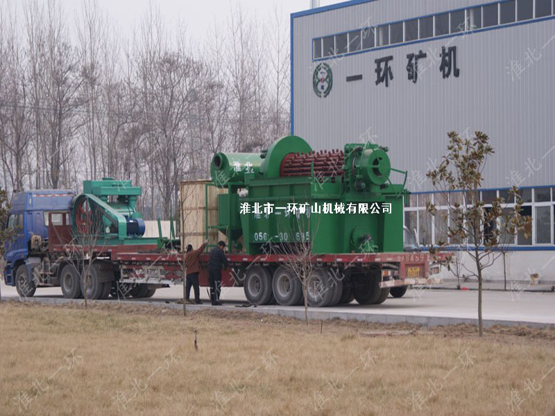 即將發(fā)往用戶(hù)現場(chǎng)的圓盤(pán)真空過(guò)濾機